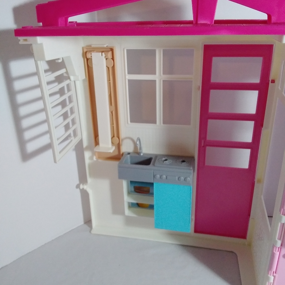 Barbie Portable Set - Picture 8 of 16